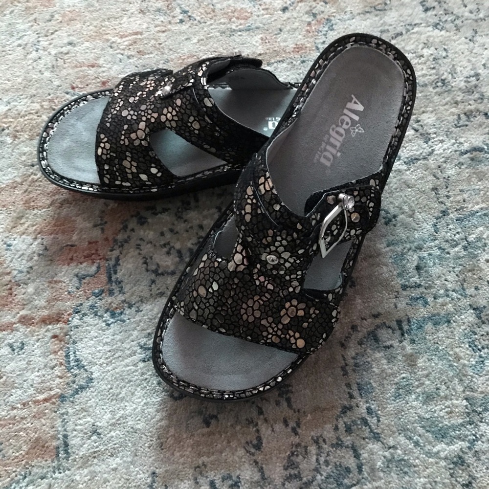 New Algeria Sandals